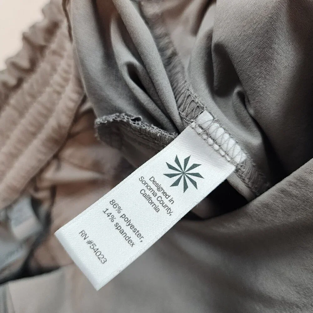 Athleta size 0 lightweight  cargo pants Chelsea gray woman / teen girl